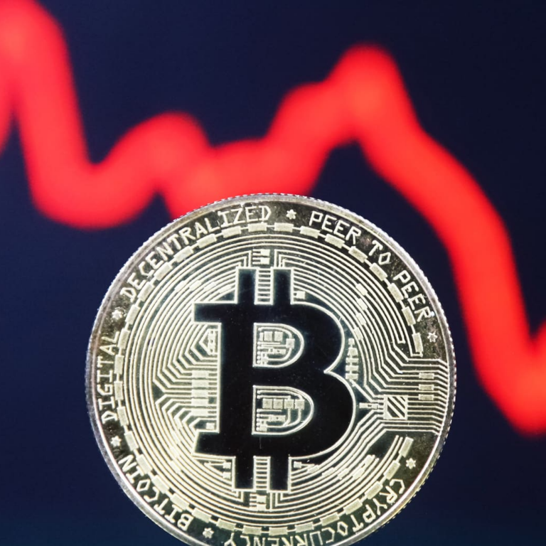 Bitcoin reaches $55k as exchange net flows plunge